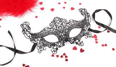 Ажурная текстильная маска Амели, цвет: черный
